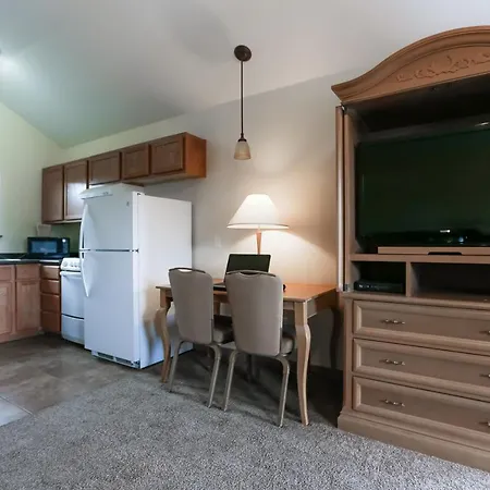 Brush Country Lodge
